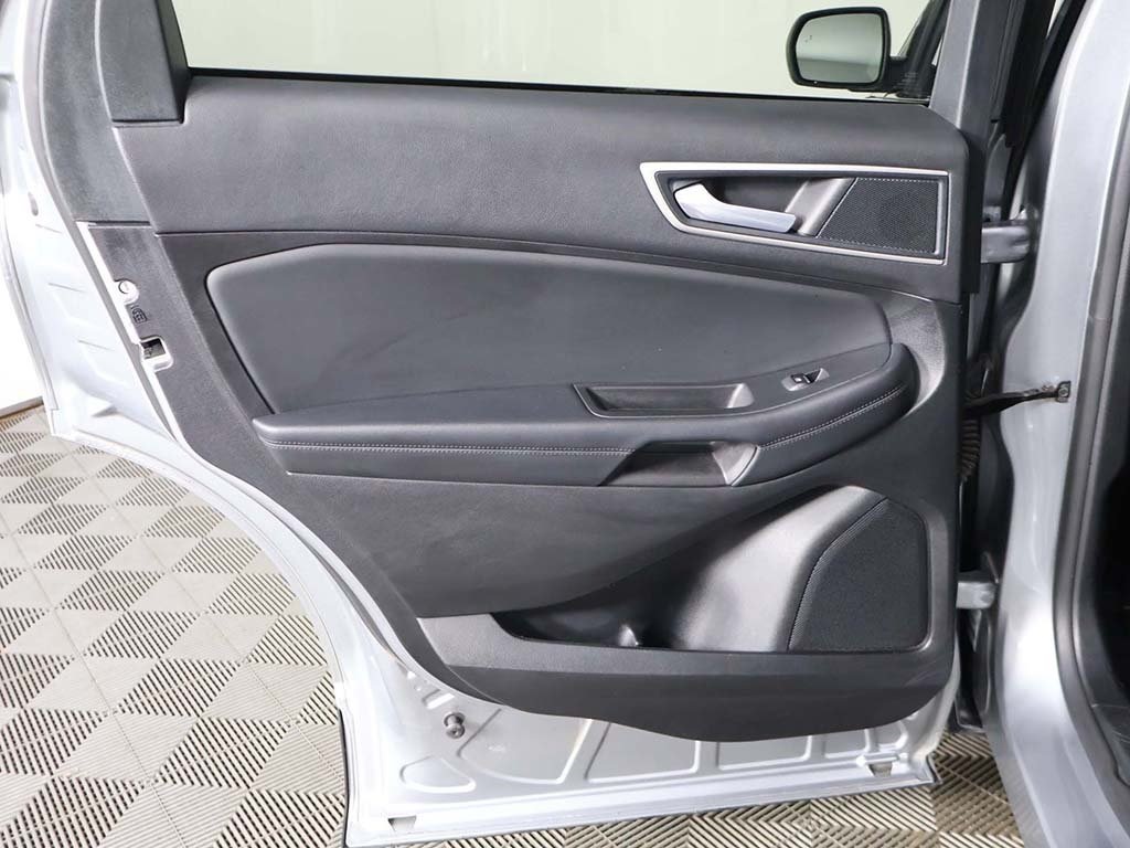 2024 Ford Edge SEL photo 21