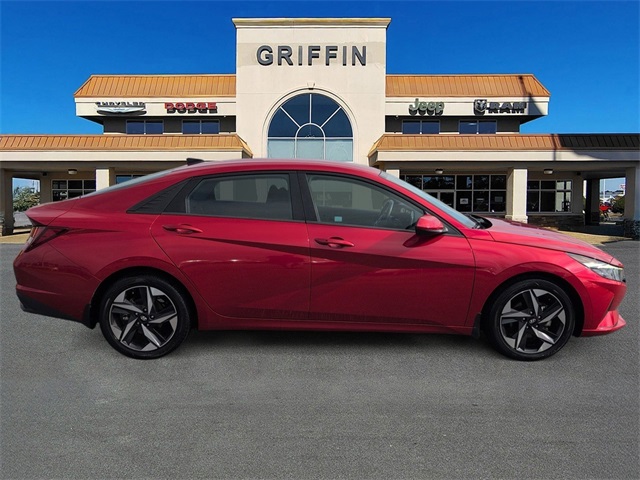 2023 Hyundai Elantra SEL Convenience photo 2