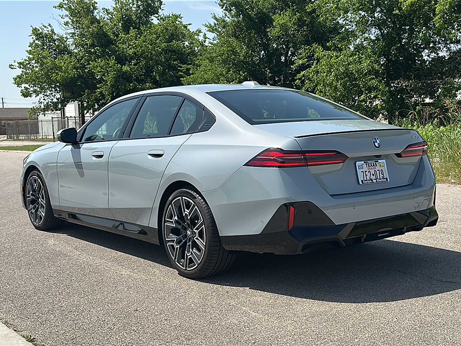 New 2025 Brooklyn Grey Metallic BMW i image 6