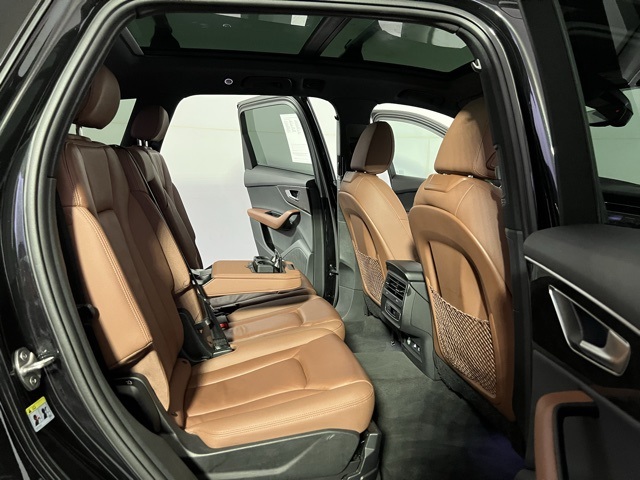 2022 Audi Q7 55 Premium Plus photo 27
