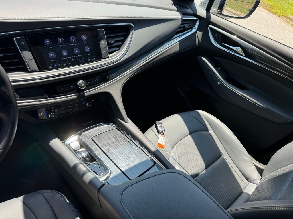 2023 Buick Enclave Essence photo 31