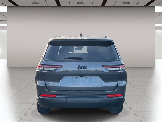 2024 Jeep Grand Cherokee Altitude photo 3