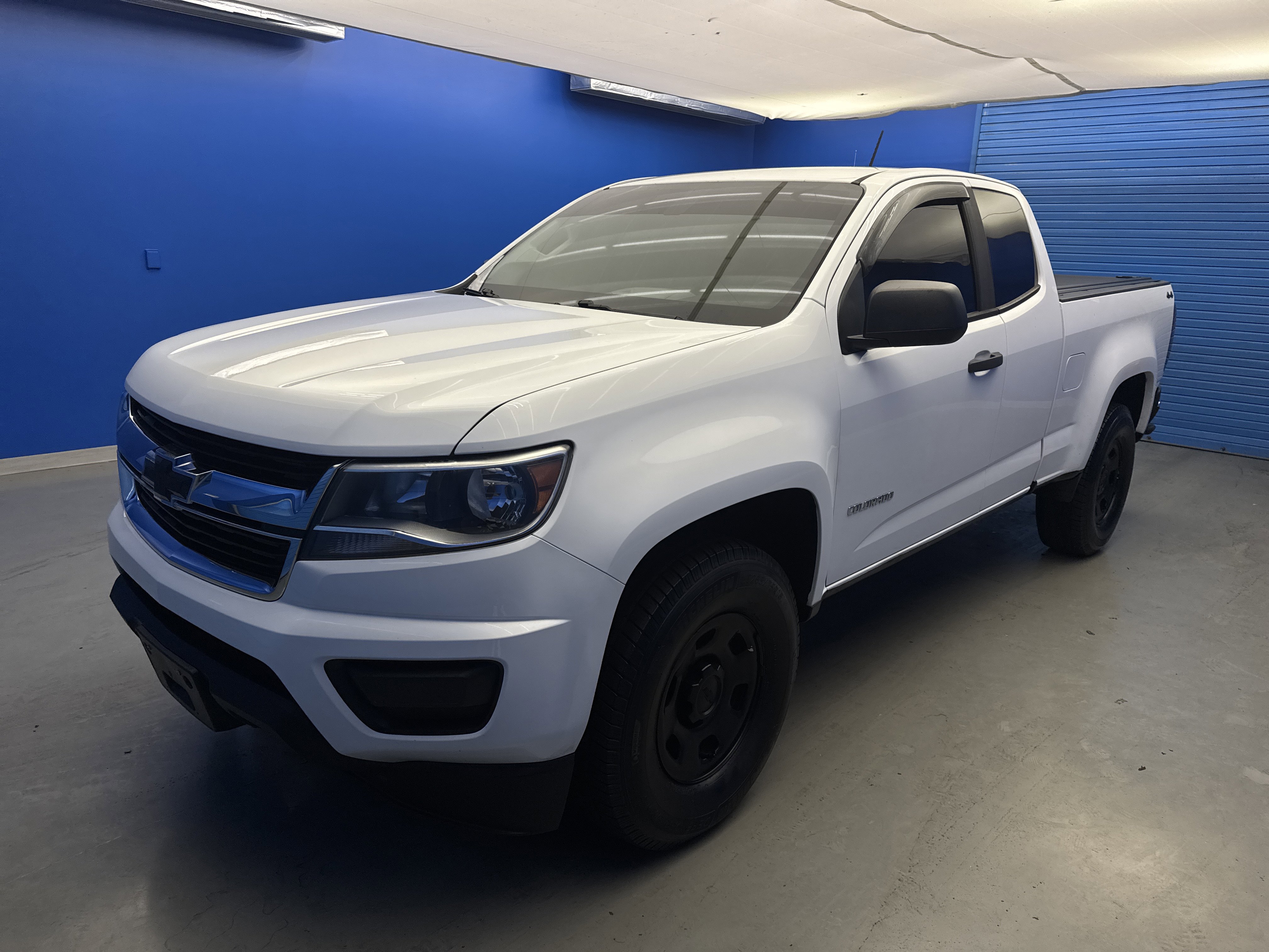 2017 Chevrolet Colorado Work Truck photo 2