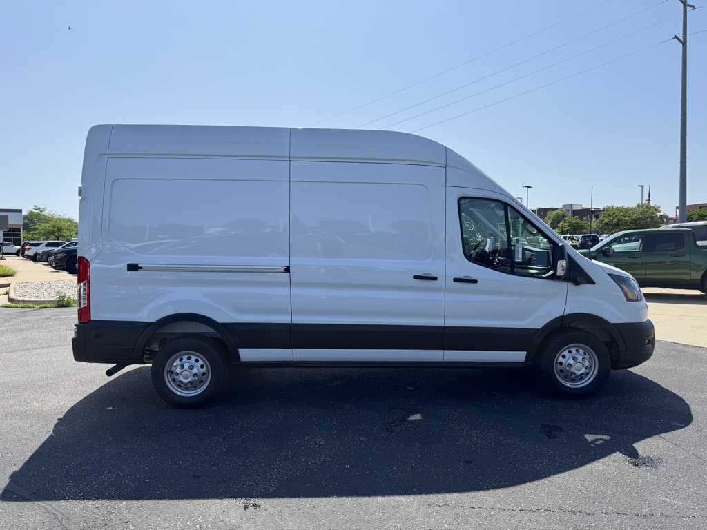 2025 Ford Transit photo 3