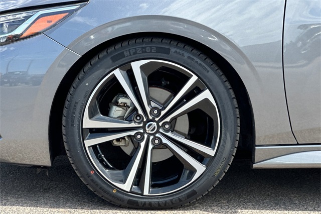 2022 Nissan Sentra SR photo 23