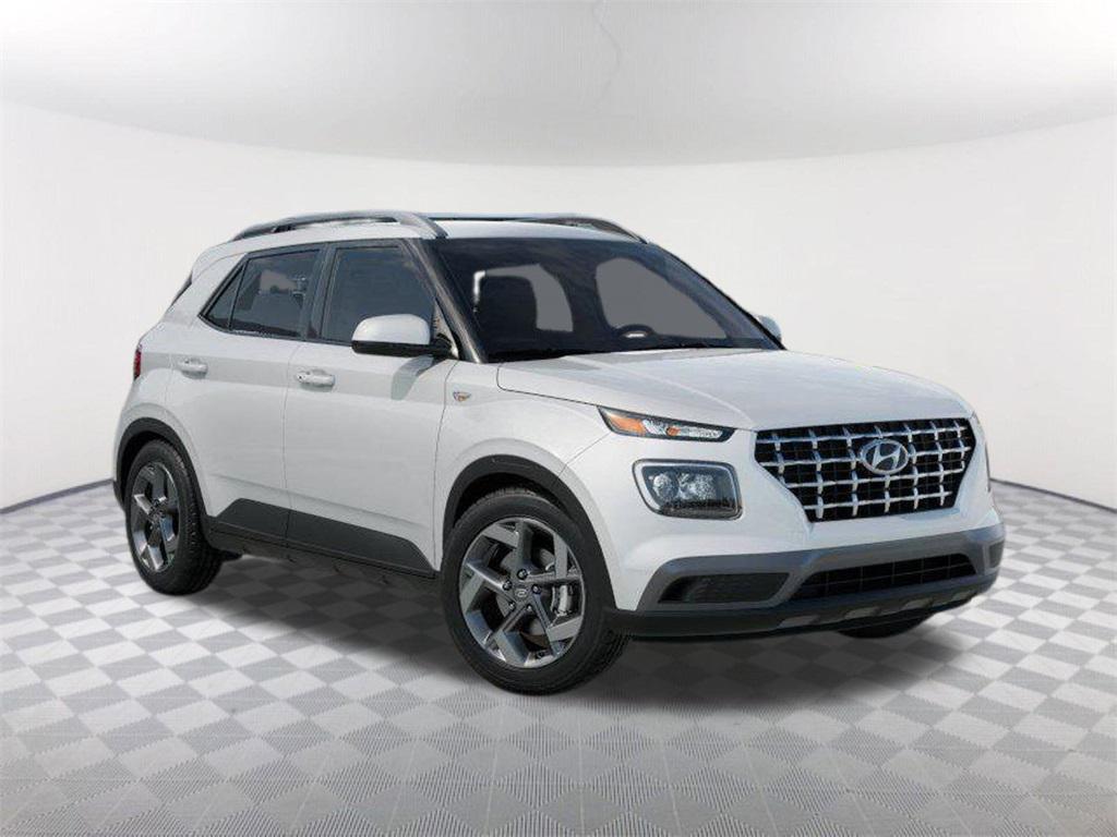 2026 Hyundai Venue SEL photo 2