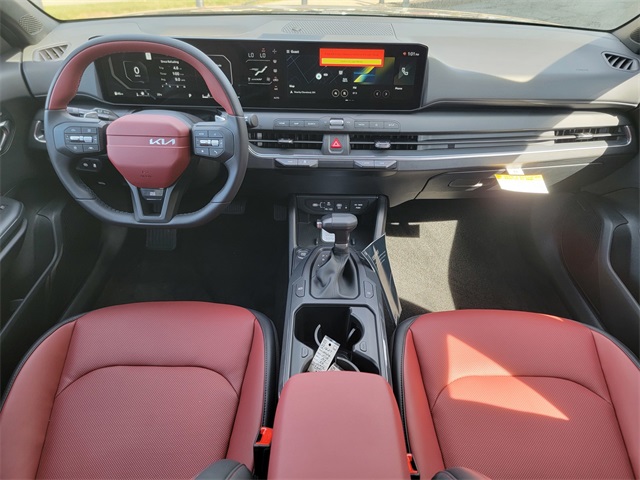 2025 Kia K4 GT-Line photo 17