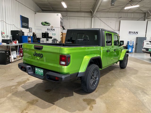 2025 Jeep Gladiator Sport S photo 9