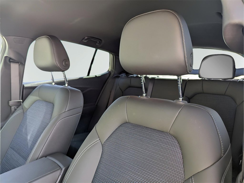 2025 Buick Envista Preferred photo 7
