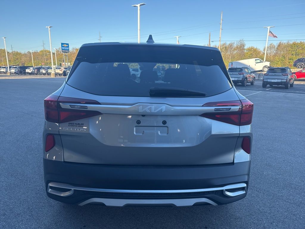 2022 Kia Seltos LX photo 3