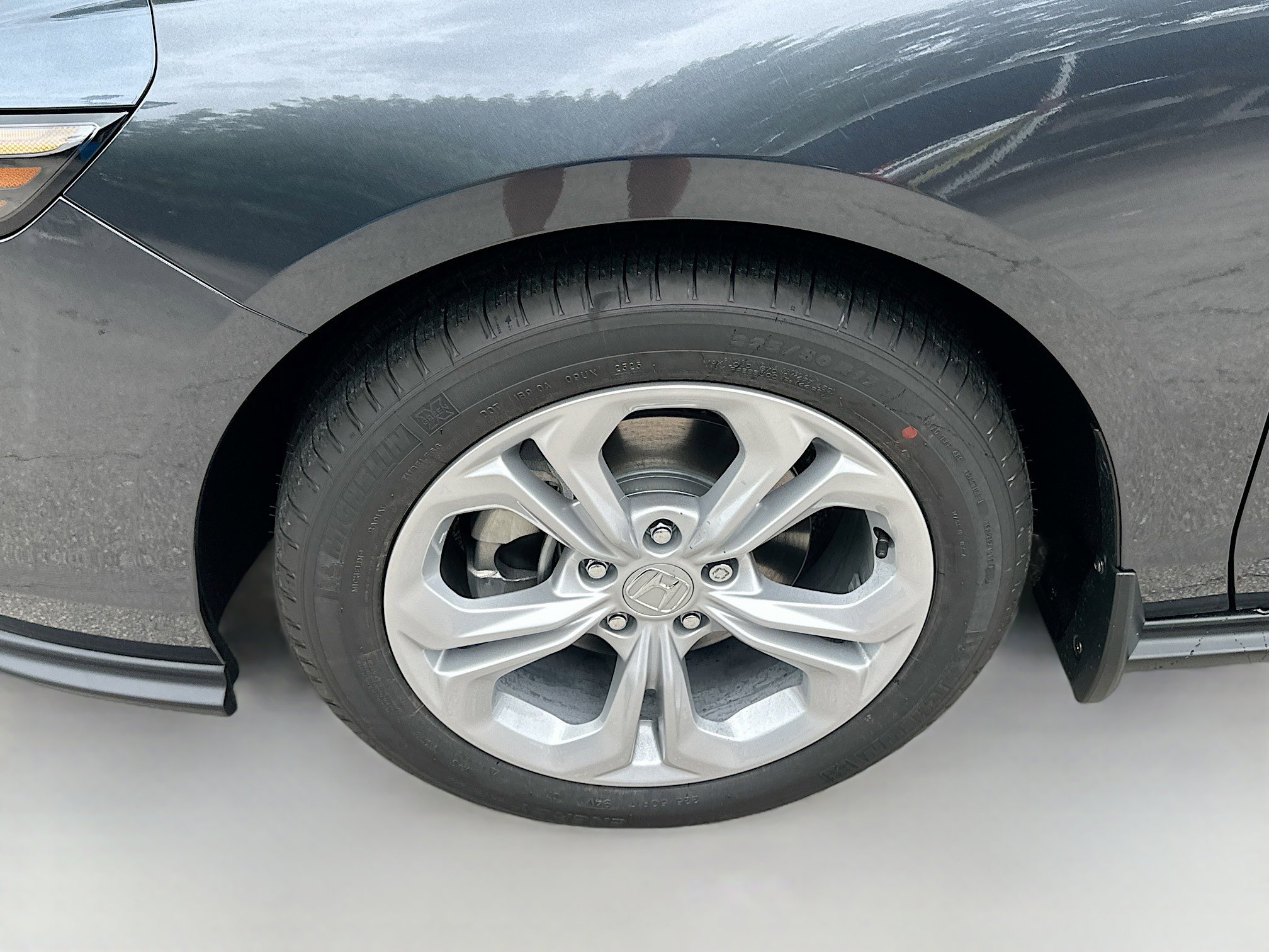 2025 Honda Accord LX photo 23