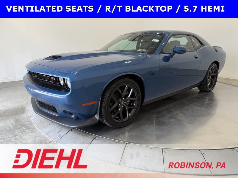 2023 Dodge Challenger R/T Plus photo 3