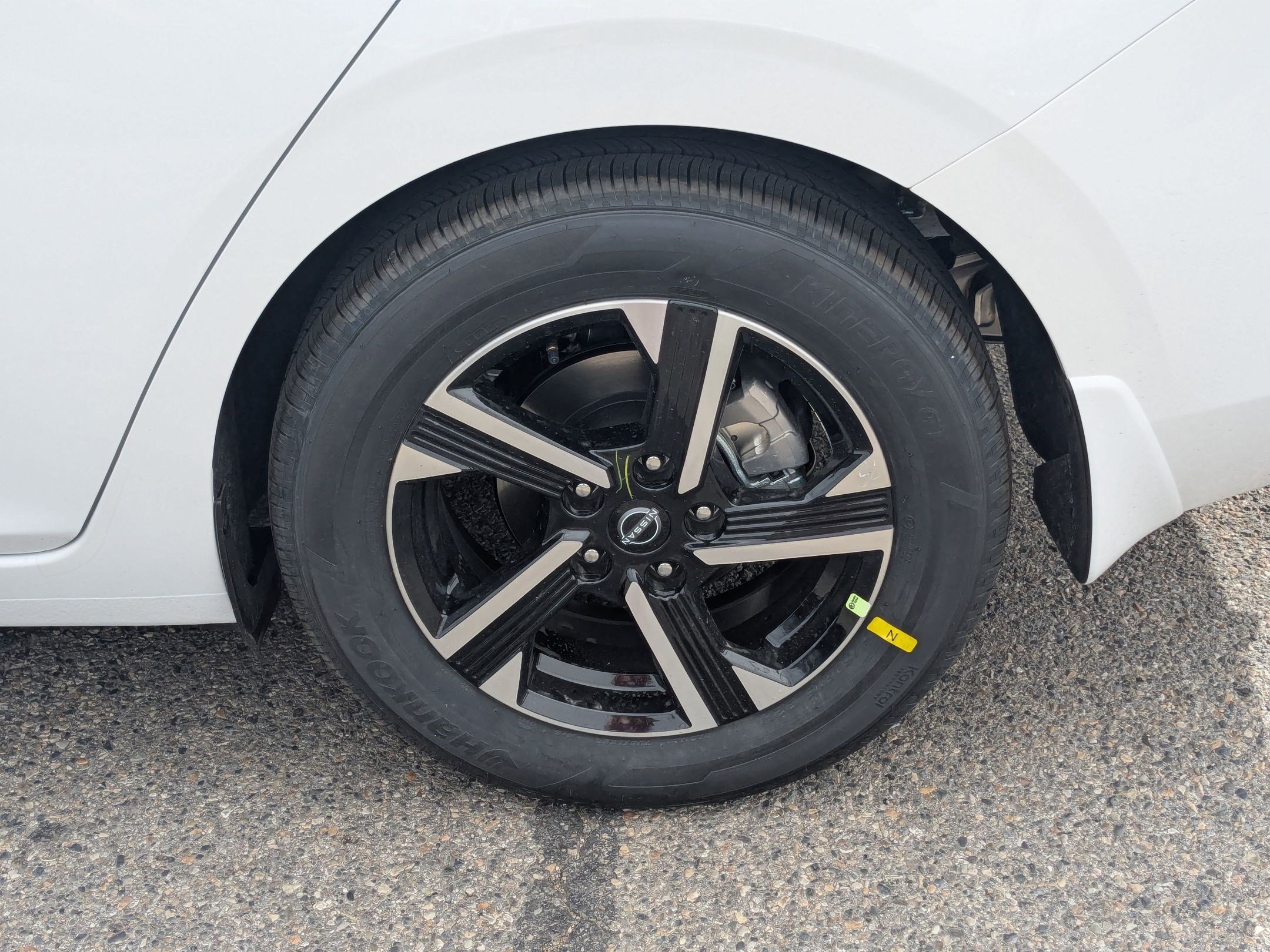 2025 Nissan Sentra SV photo 18