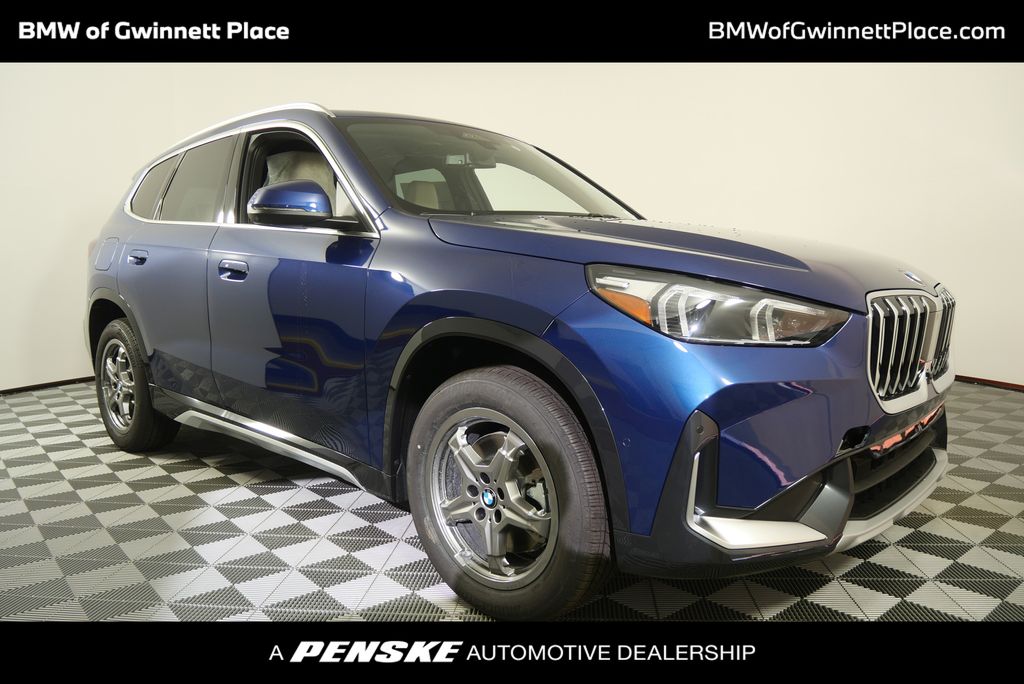 2025 BMW X1 28i's photo