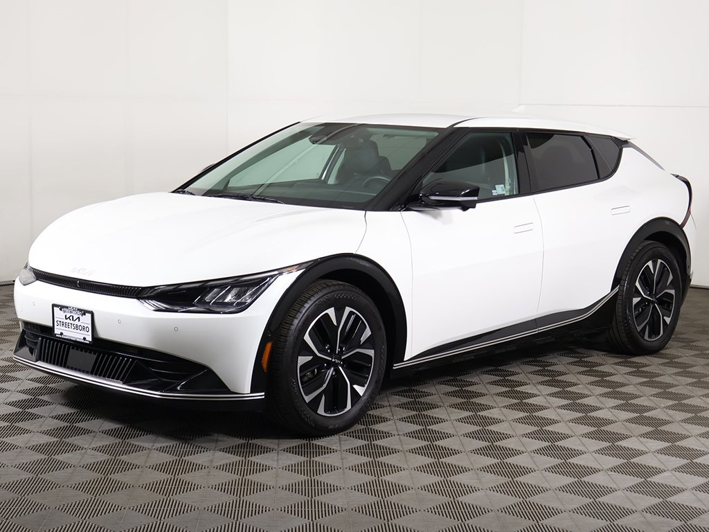 2023 Kia EV6 Wind photo 4