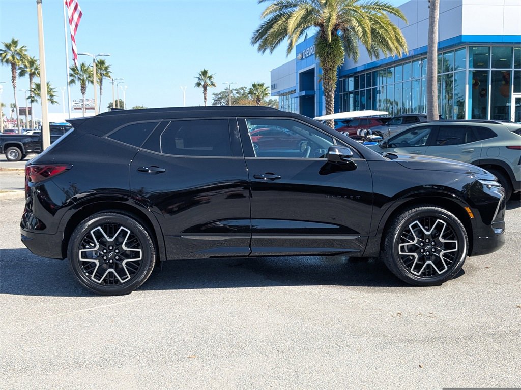 2026 Chevrolet Blazer RS photo 2