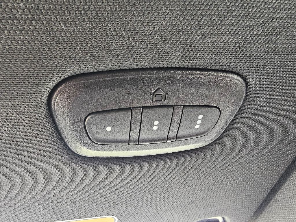 2025 RAM 1500 - Image 29