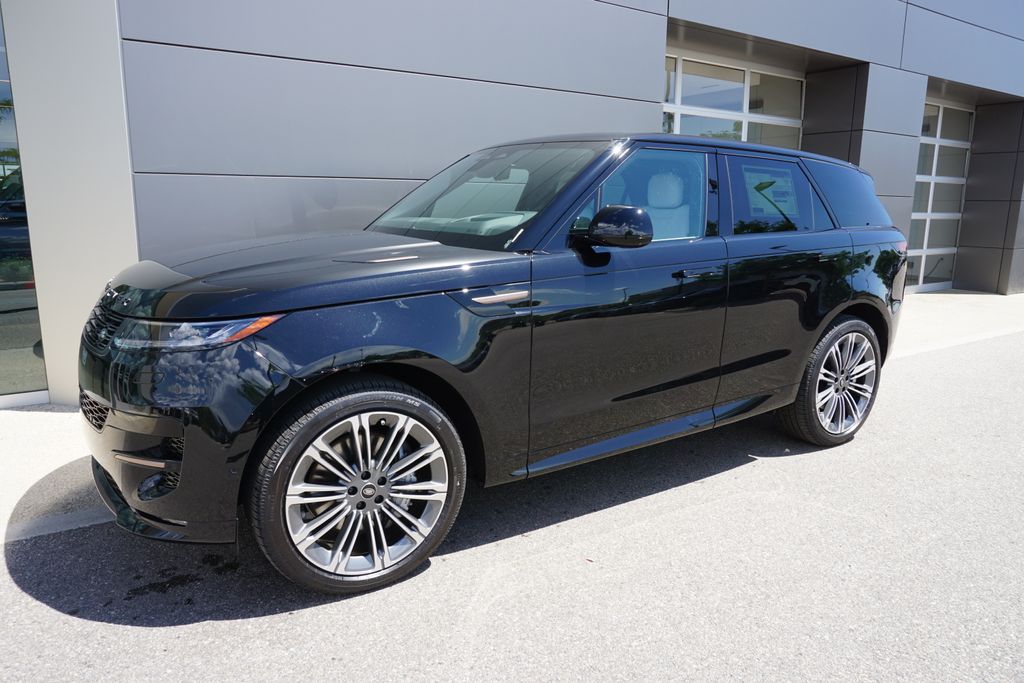 2025 Land Rover Range Rover Sport SE photo 3