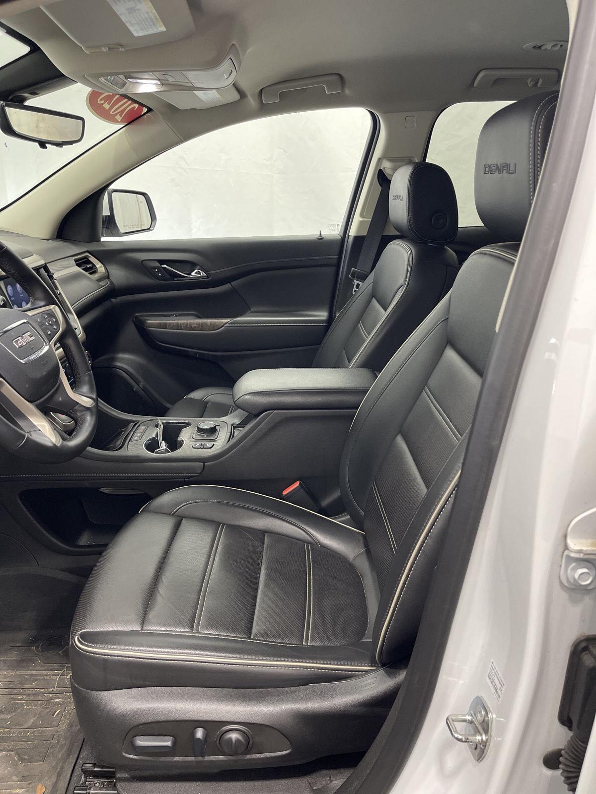 2023 Gmc Acadia Denali photo 7