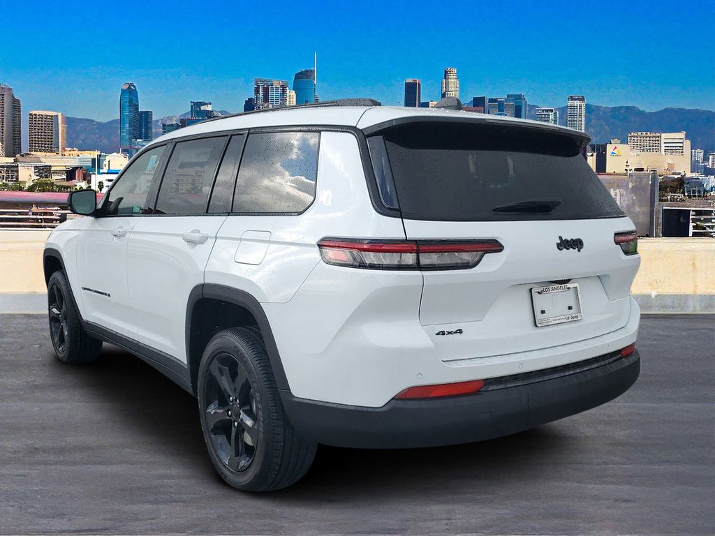 2025 Jeep Grand Cherokee Altitude X photo 2