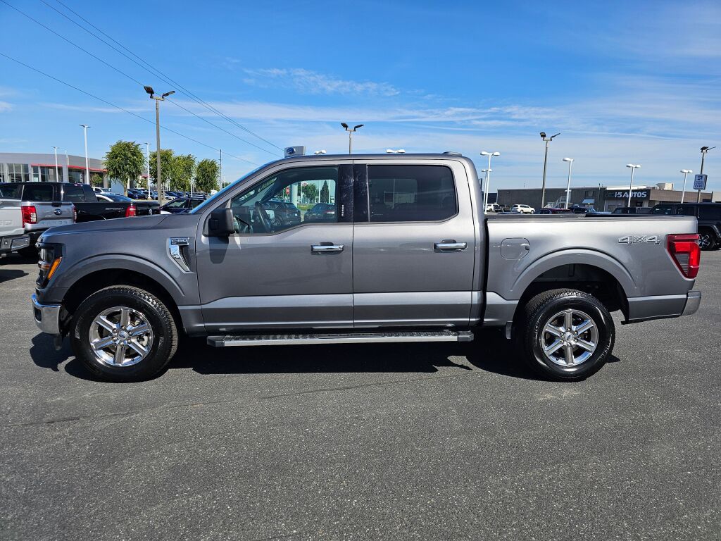 2024 Ford F-150 XLT photo 2