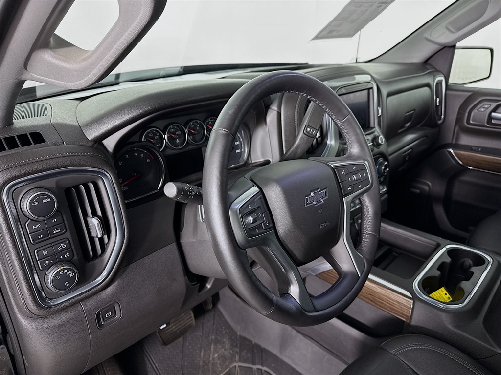 2021 Chevrolet Silverado 1500 RST photo 3