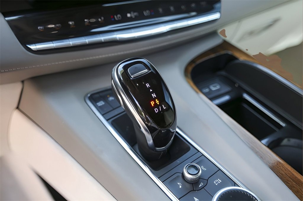2024 Cadillac Escalade ESV Sport Platinum photo 18