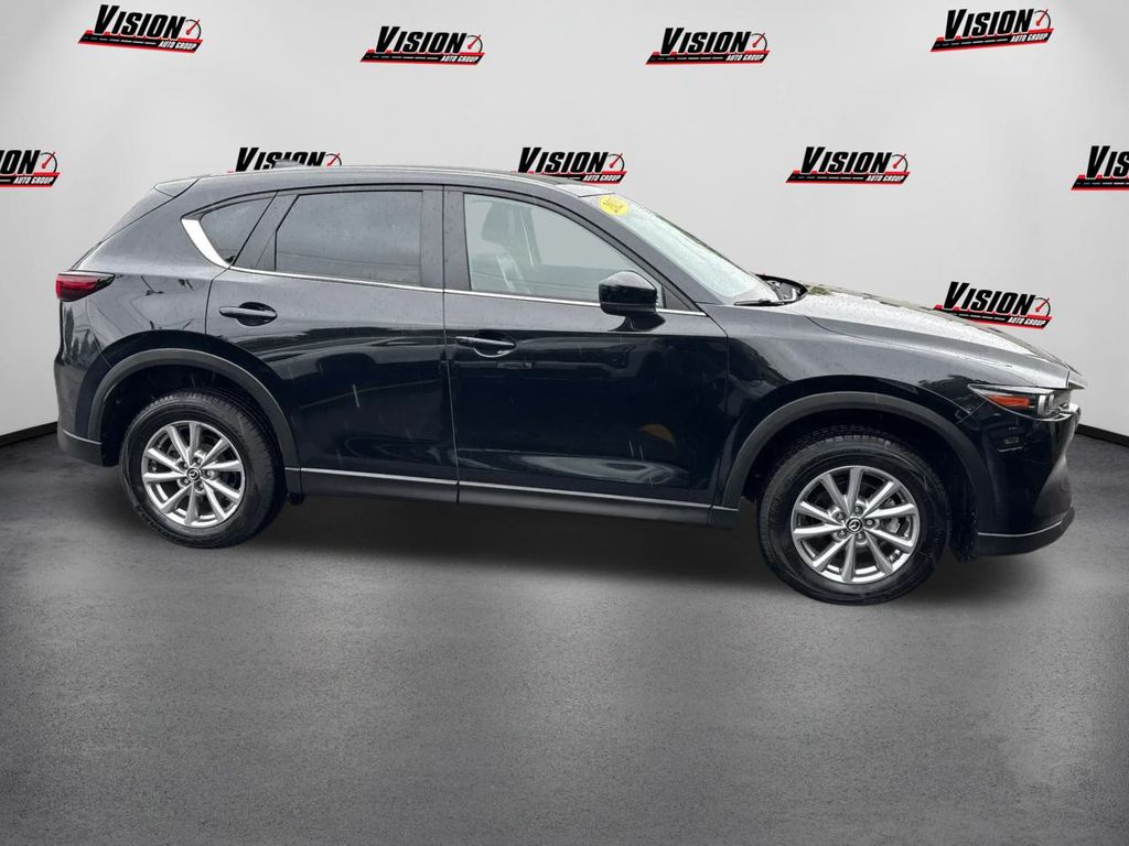 2023 Mazda CX-5 2.5 S Preferred photo 3