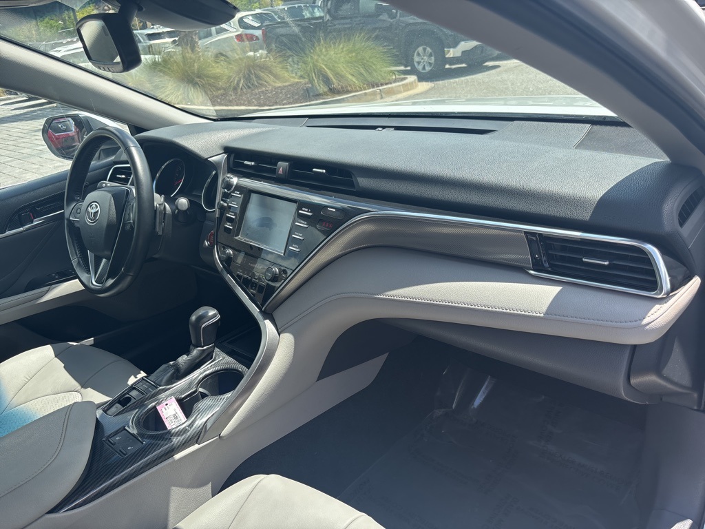 2018 Toyota Camry XSE photo 27