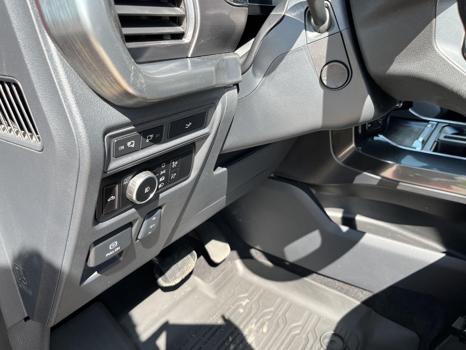 2023 Ford F-150 Lariat photo 17