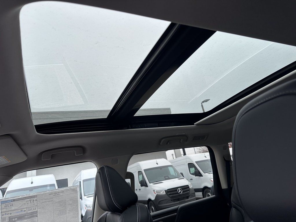 2025 Infiniti QX80 Luxe photo 10
