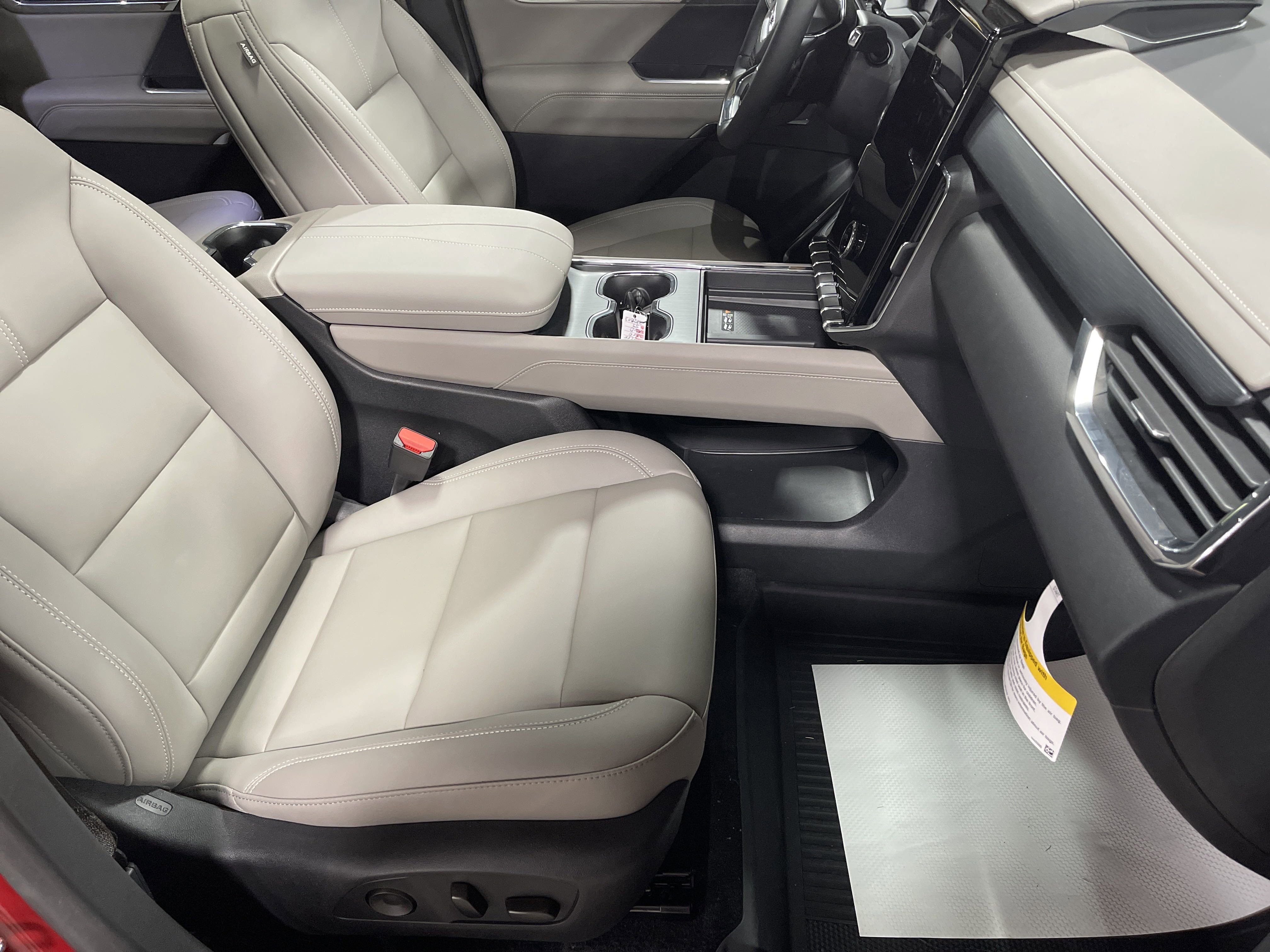 2025 Gmc Acadia Elevation photo 8