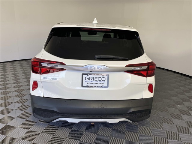 2023 Kia Seltos LX photo 6