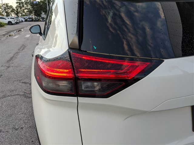 2023 Nissan Rogue S photo 8