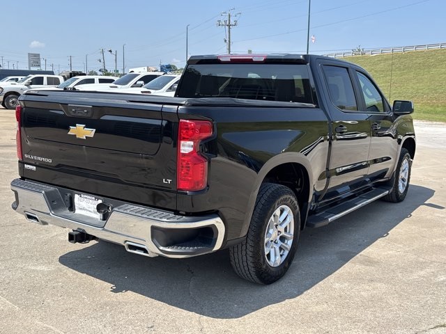 2025 Chevrolet Silverado 1500 LT photo 2