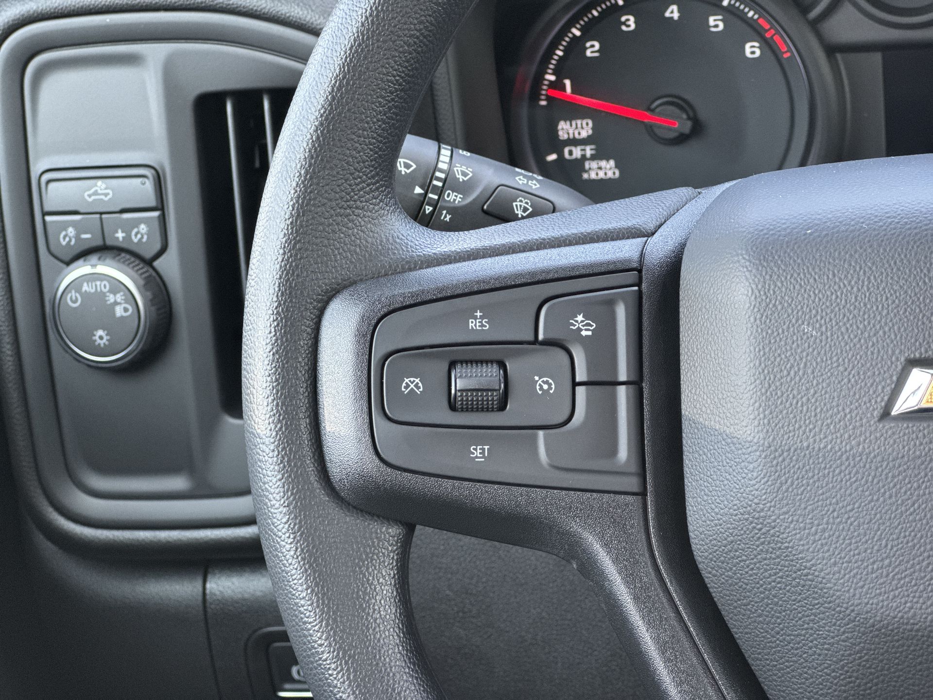 2026 Chevrolet Silverado 1500 Custom photo 10
