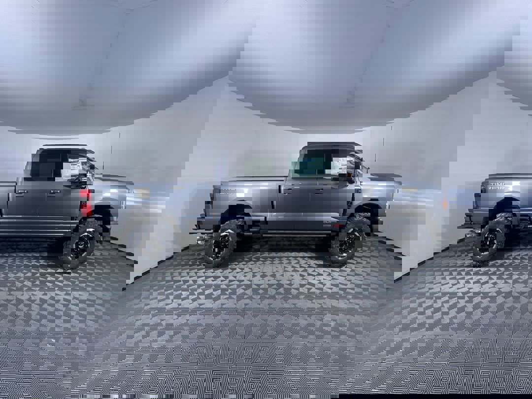 2026 Ford F-250 Lariat photo 8
