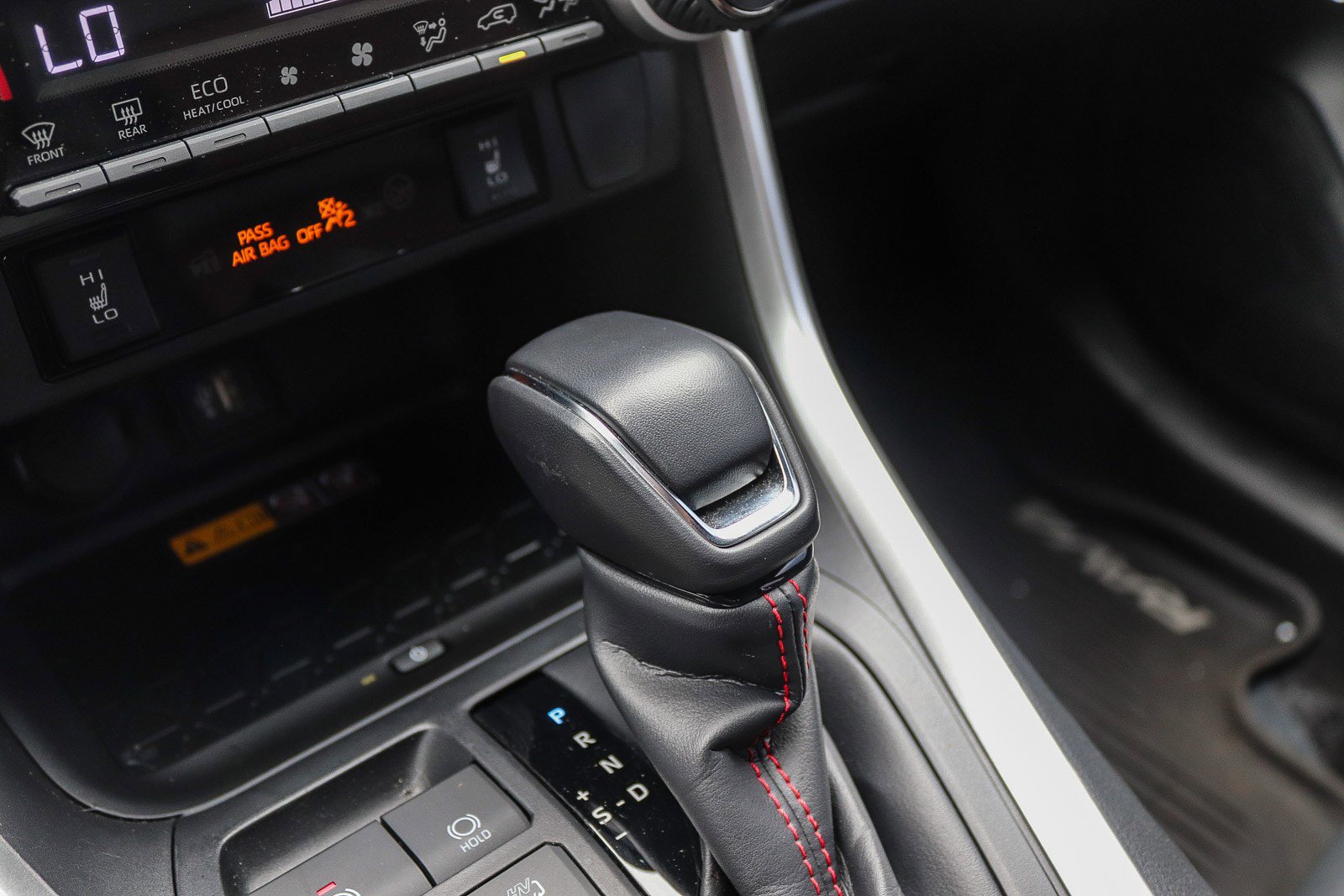 2024 Toyota RAV4 Prime XSE photo 17