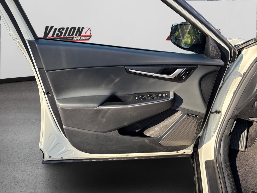 2022 Kia EV6 Wind photo 22