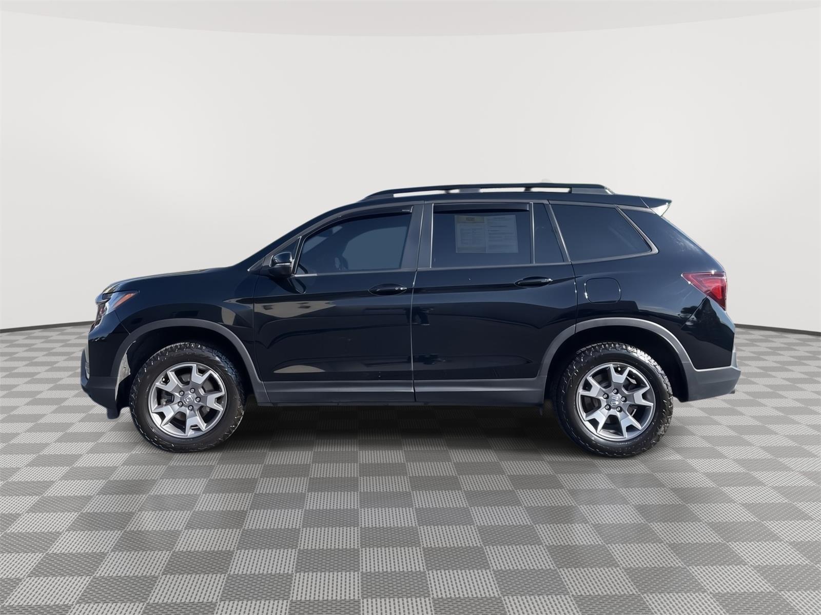 2022 Honda Passport TrailSport photo 2
