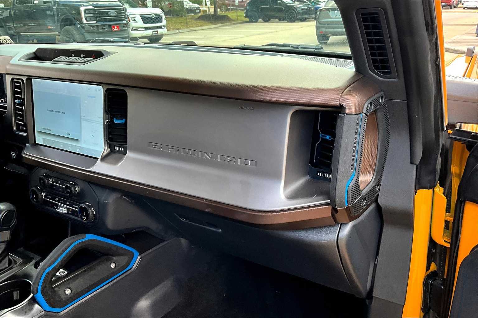 2022 Ford Bronco Outer Banks photo 16