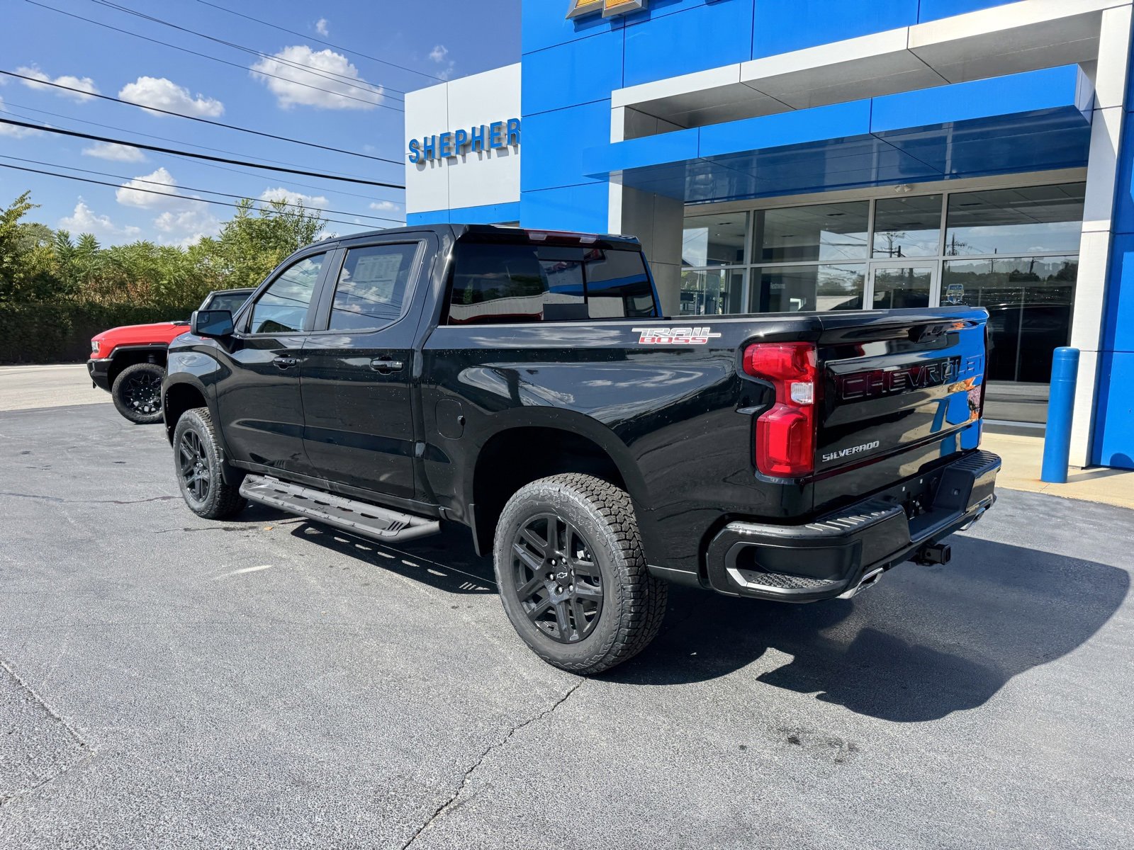 2026 Chevrolet Silverado 1500 LT Trail Boss photo 2
