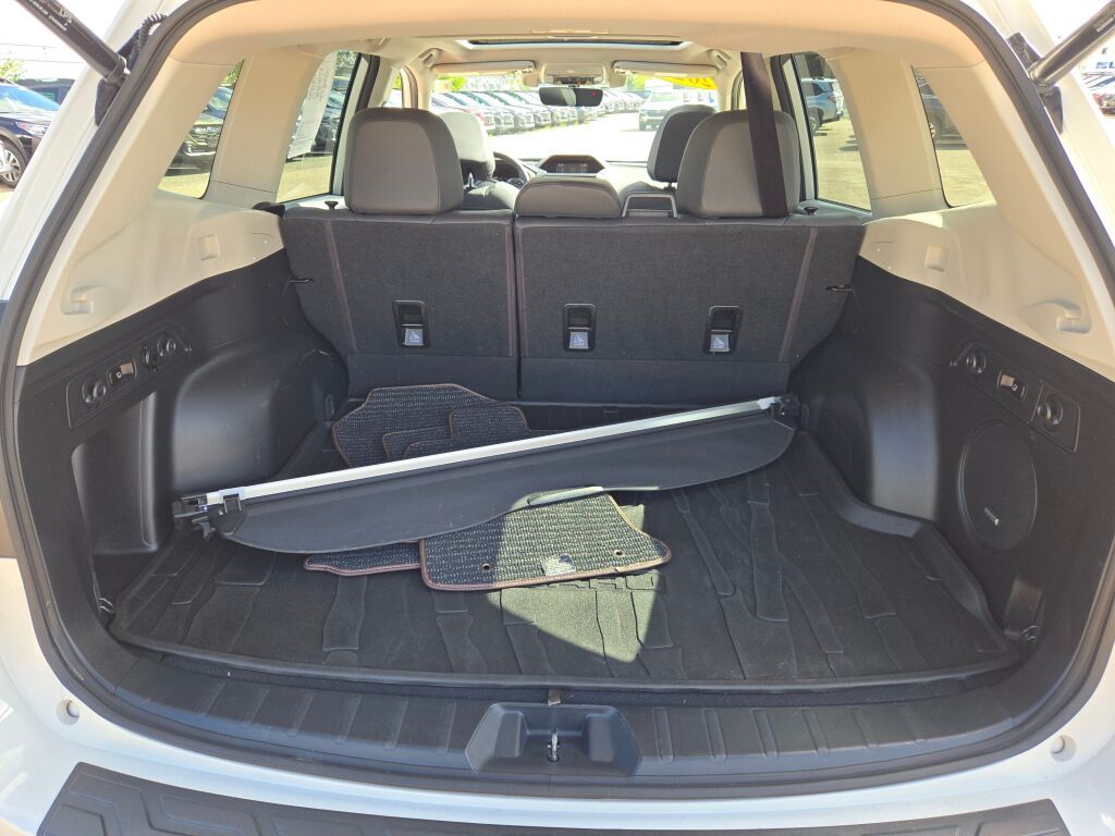 2021 Subaru Forester Touring photo 13