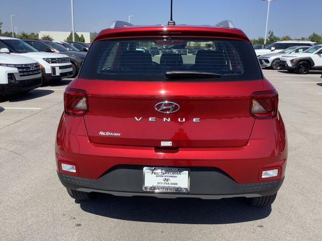 2025 Hyundai Venue Limited photo 7