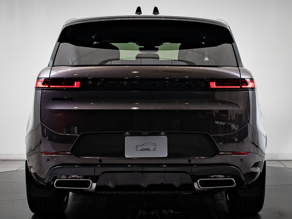 2025 Land Rover Range Rover Sport SE photo 4