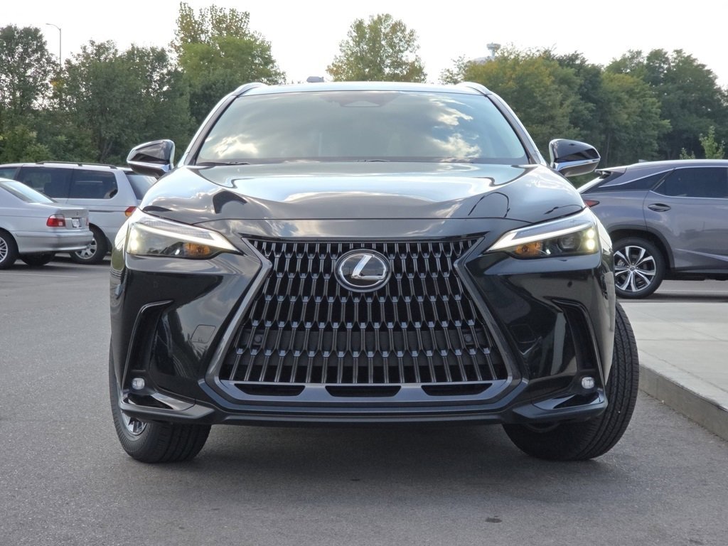 2026 Lexus NX 350 photo 2