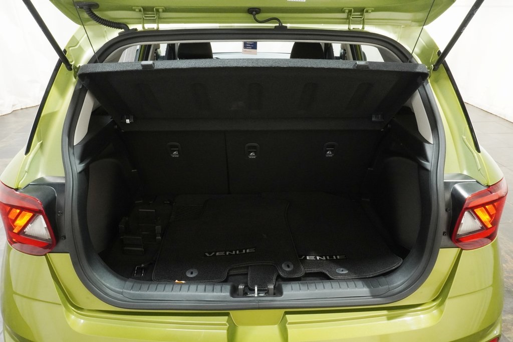 2022 Hyundai Venue SEL Limited photo 4