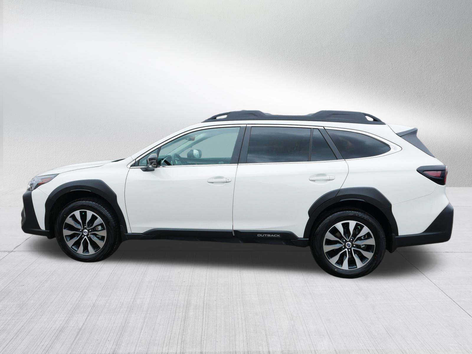 2025 Subaru Outback Limited photo 4