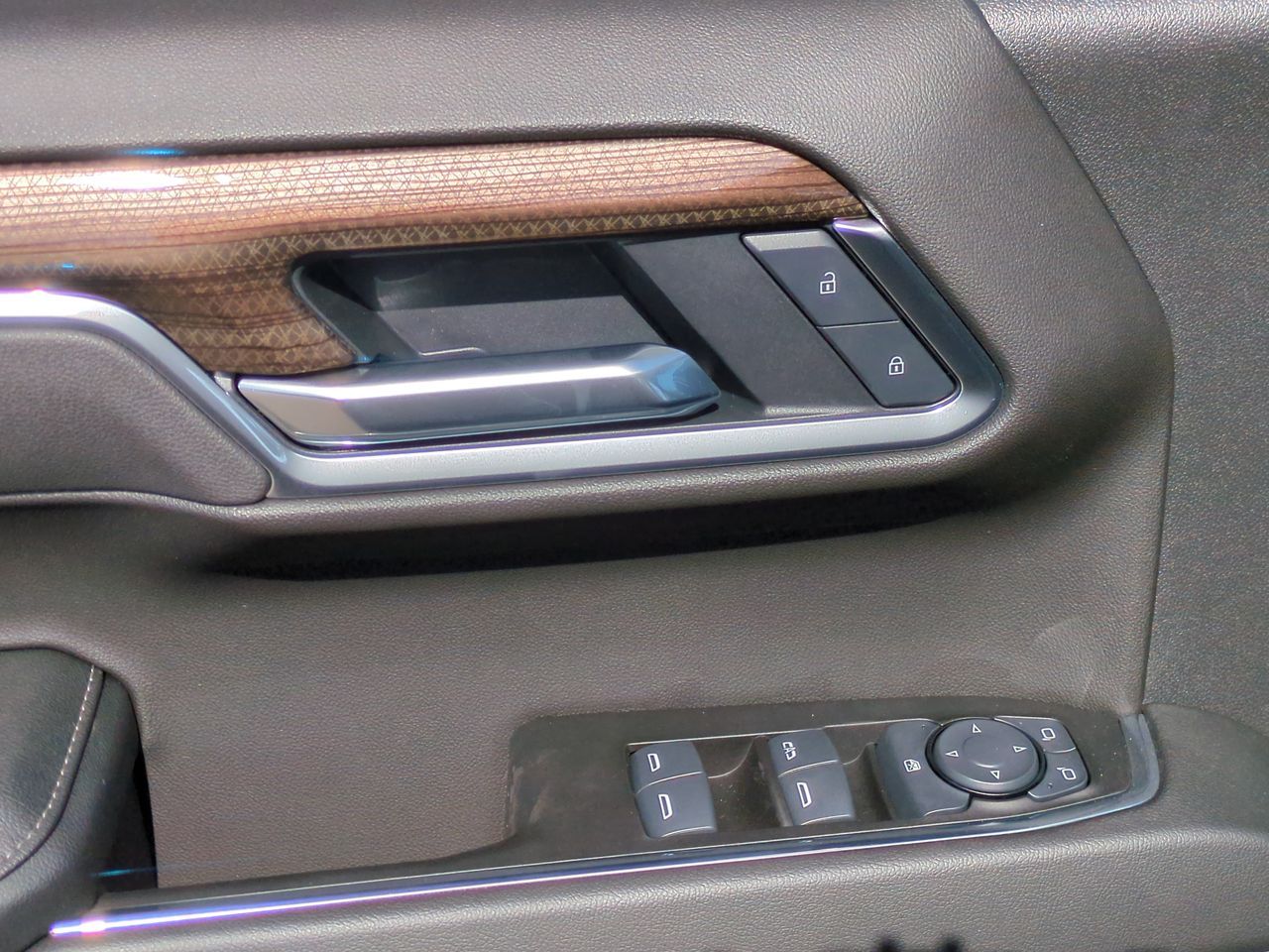 2025 Chevrolet Silverado 1500 RST photo 21