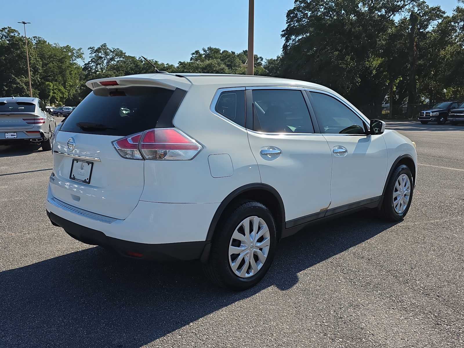 2015 Nissan Rogue S photo 6